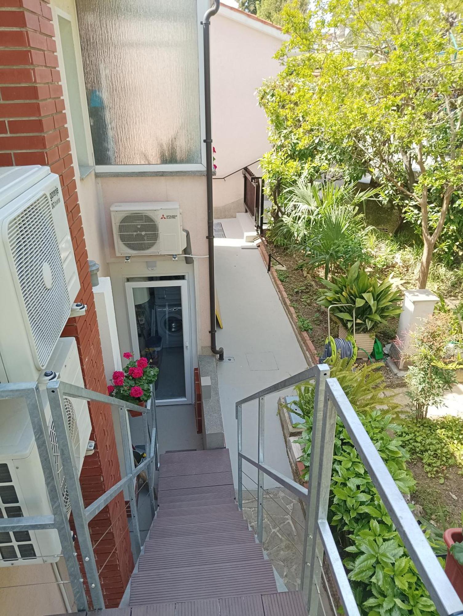 Green Park And Sunny Terrace Apartments Ankaran Bagian luar foto